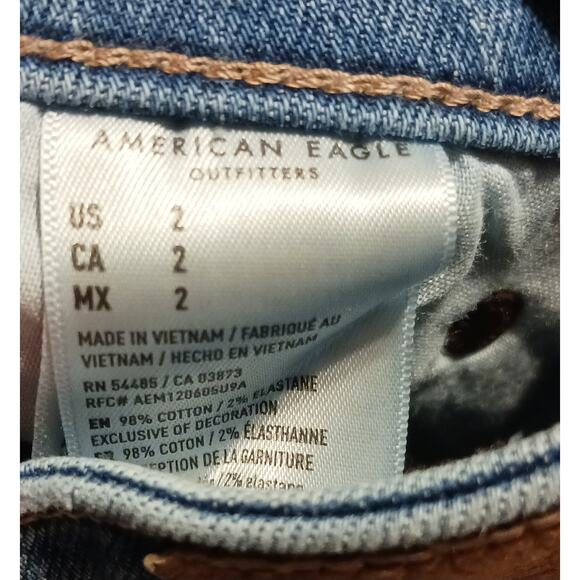 American Eagle Womens Hi-Rise Shortie Distressed Denim Shorts Size 2 26Wx2L EUC - Picture 8 of 8